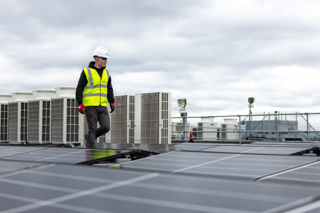 How Melbourne EVs Slash Household Carbon Footprints with Solar Pairing